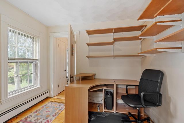 33 School Street 3, Andover, MA 01810