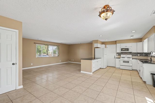 1001 37th Street SE, Rio Rancho, NM 87124