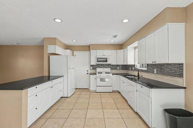1001 37th Street SE, Rio Rancho, NM 87124