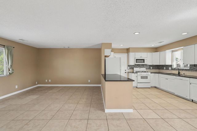 1001 37th Street SE, Rio Rancho, NM 87124
