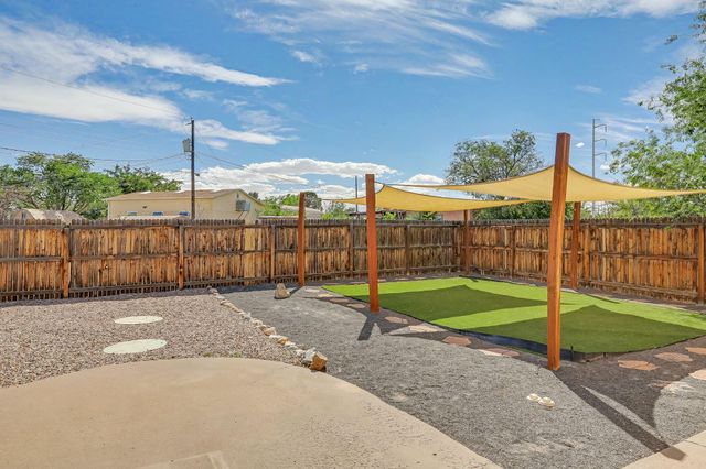 1001 37th Street SE, Rio Rancho, NM 87124