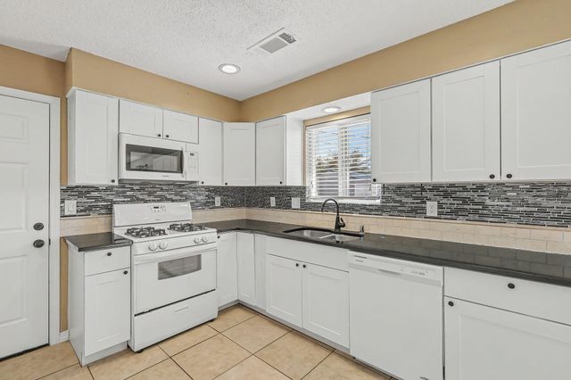 1001 37th Street SE, Rio Rancho, NM 87124