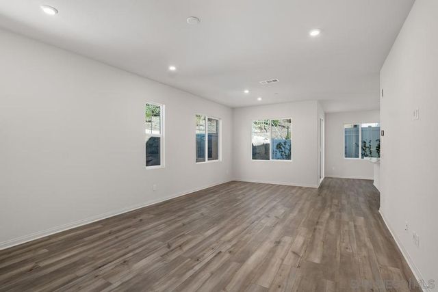 1523 Wingwood, Vista, CA 92083