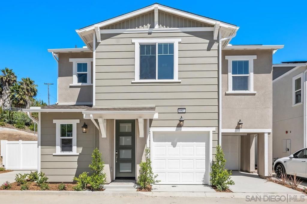 Image 1 of property listing at 1523 Wingwood, Vista, CA 92083