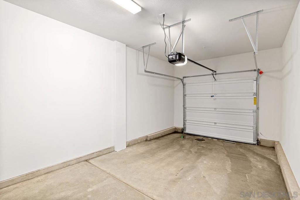 Image 27 of property listing at 1523 Wingwood, Vista, CA 92083