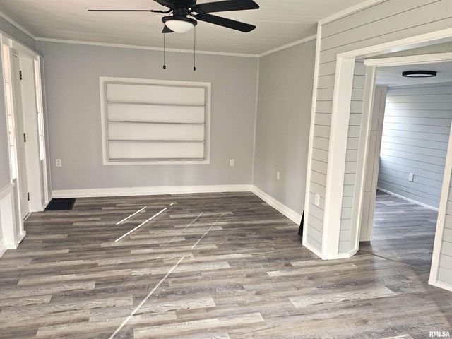 619 W PINE Street, Chillicothe, IL 61523