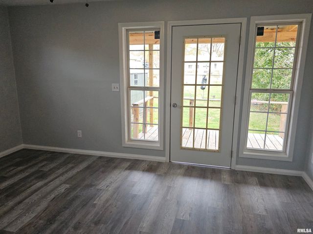 619 W PINE Street, Chillicothe, IL 61523