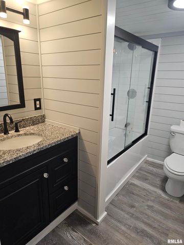 619 W PINE Street, Chillicothe, IL 61523