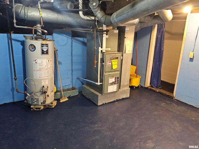 619 W PINE Street, Chillicothe, IL 61523