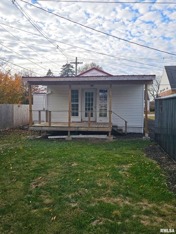 619 W PINE Street, Chillicothe, IL 61523