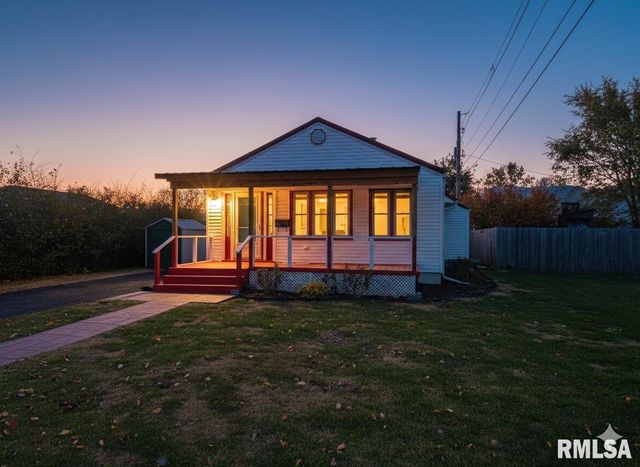 619 W PINE Street, Chillicothe, IL 61523