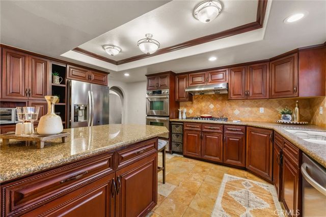 828 S Sunset Canyon, Burbank, CA 91501