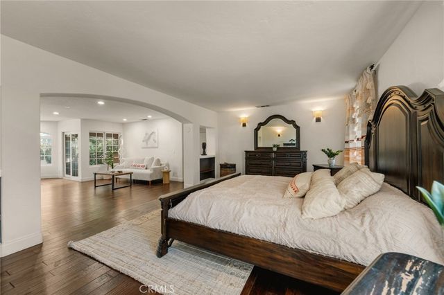 828 S Sunset Canyon, Burbank, CA 91501