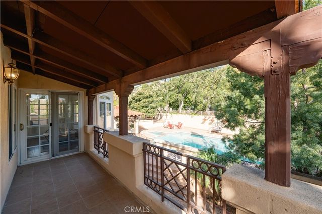 828 S Sunset Canyon, Burbank, CA 91501