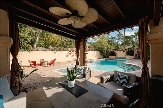 828 S Sunset Canyon, Burbank, CA 91501