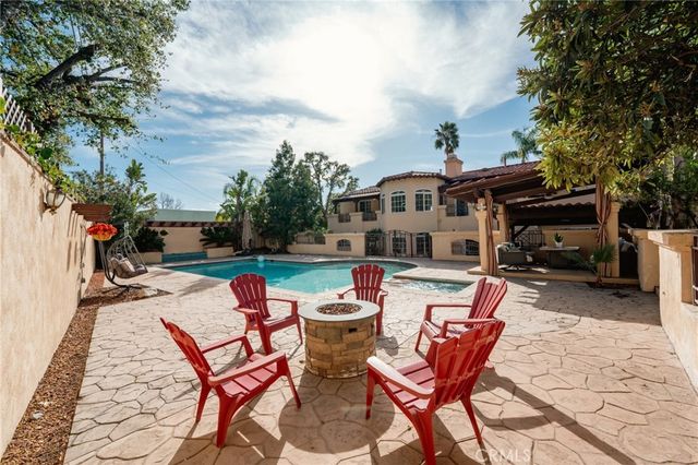 828 S Sunset Canyon, Burbank, CA 91501