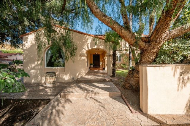 828 S Sunset Canyon, Burbank, CA 91501