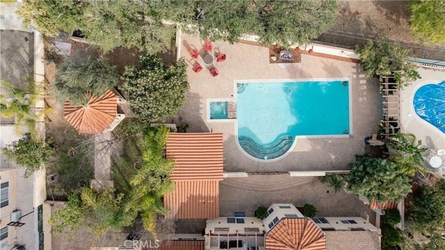 828 S Sunset Canyon, Burbank, CA 91501