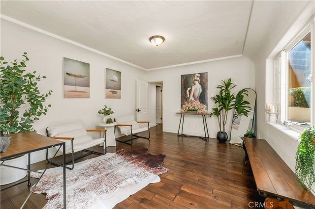 828 S Sunset Canyon, Burbank, CA 91501