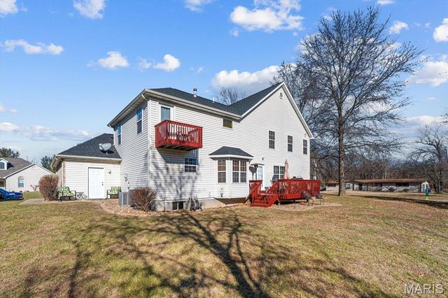 1820 Creekside Drive, Swansea, IL 62226