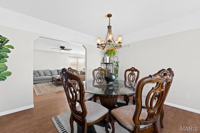 1820 Creekside Drive, Swansea, IL 62226