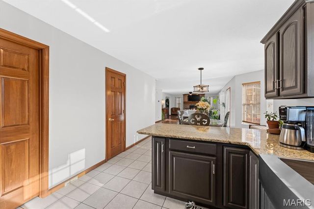 1820 Creekside Drive, Swansea, IL 62226