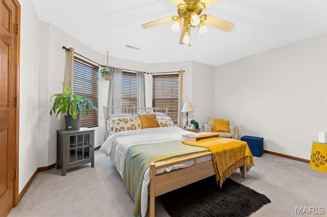 1820 Creekside Drive, Swansea, IL 62226