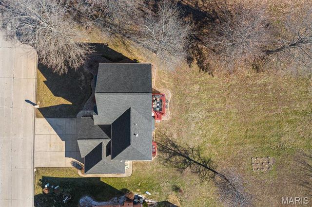 1820 Creekside Drive, Swansea, IL 62226