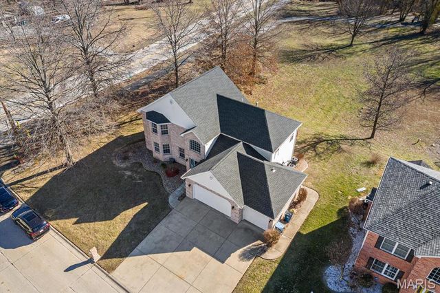 1820 Creekside Drive, Swansea, IL 62226