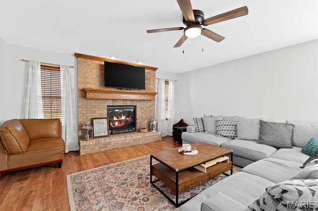 1820 Creekside Drive, Swansea, IL 62226