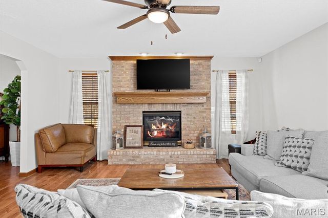 1820 Creekside Drive, Swansea, IL 62226