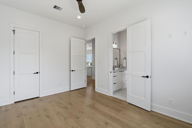 2002 Cove Park Drive, Kemah, TX 77565