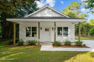 603 W Hayes Street, Burgaw, NC 28425