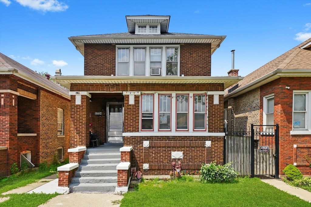 6234 S ALBANY Avenue, Chicago, IL 60629