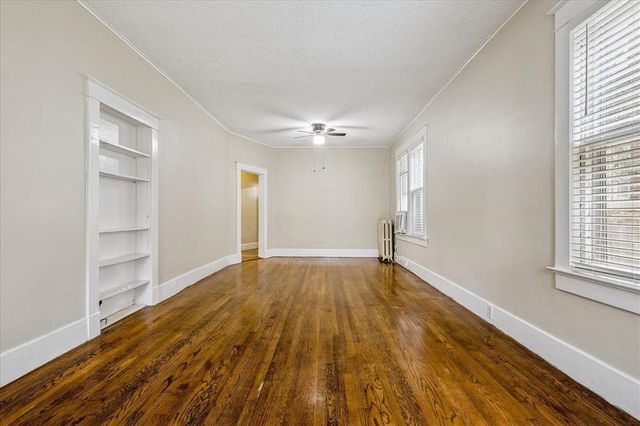 1901 LINDEN AVE, Memphis, TN 38104