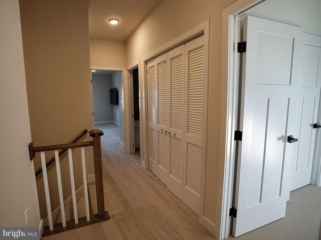 19439 SPOKAN SQ, Leesburg, VA 20175