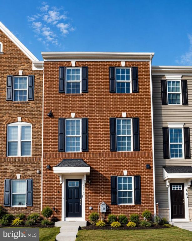 Image 1 of property listing at 19439 SPOKAN SQ, Leesburg, VA 20175