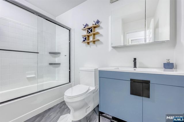 1068 Cambridge Court, Mahwah, NJ 07430