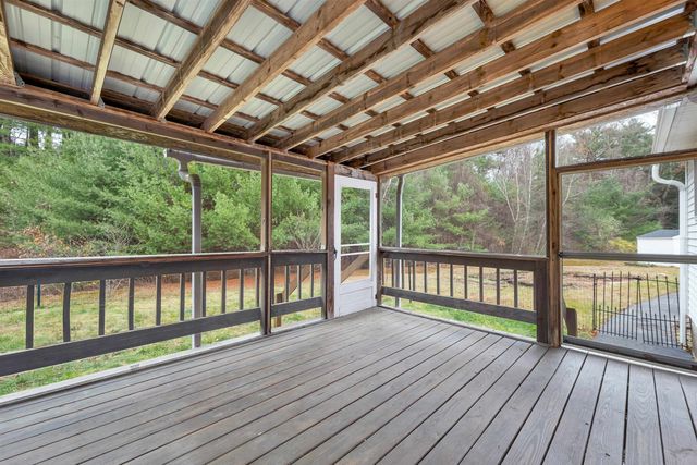 15 Tamarack Court, Manchester, NH 03103