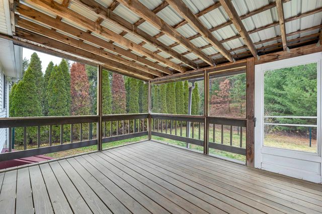 15 Tamarack Court, Manchester, NH 03103