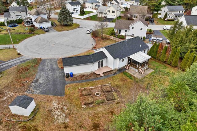 15 Tamarack Court, Manchester, NH 03103