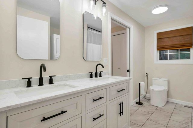 15 Tamarack Court, Manchester, NH 03103