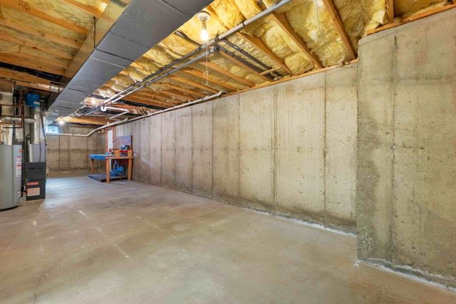 15 Tamarack Court, Manchester, NH 03103