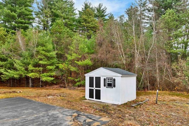 15 Tamarack Court, Manchester, NH 03103