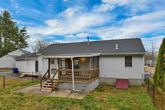 15 Tamarack Court, Manchester, NH 03103