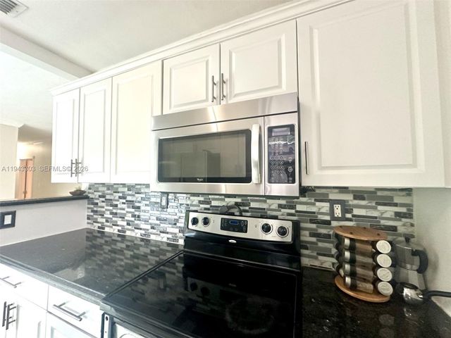 7021 Scott St., Hollywood, FL 33024