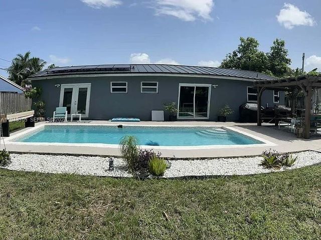 7021 Scott St., Hollywood, FL 33024