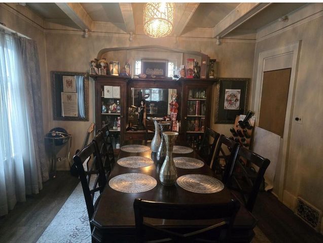 2143 S Layton BOULEVARD, Milwaukee, WI 53215