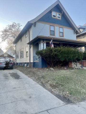 2143 S Layton BOULEVARD, Milwaukee, WI 53215