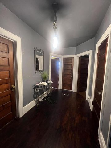 2143 S Layton BOULEVARD, Milwaukee, WI 53215